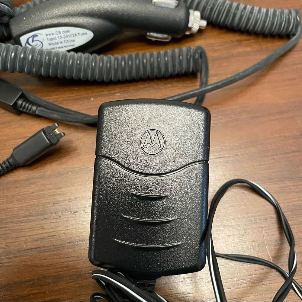 Motorola AC Power Supply 5.9V 400mA Adapter SSW-0508 OEM & 2 Car chargers